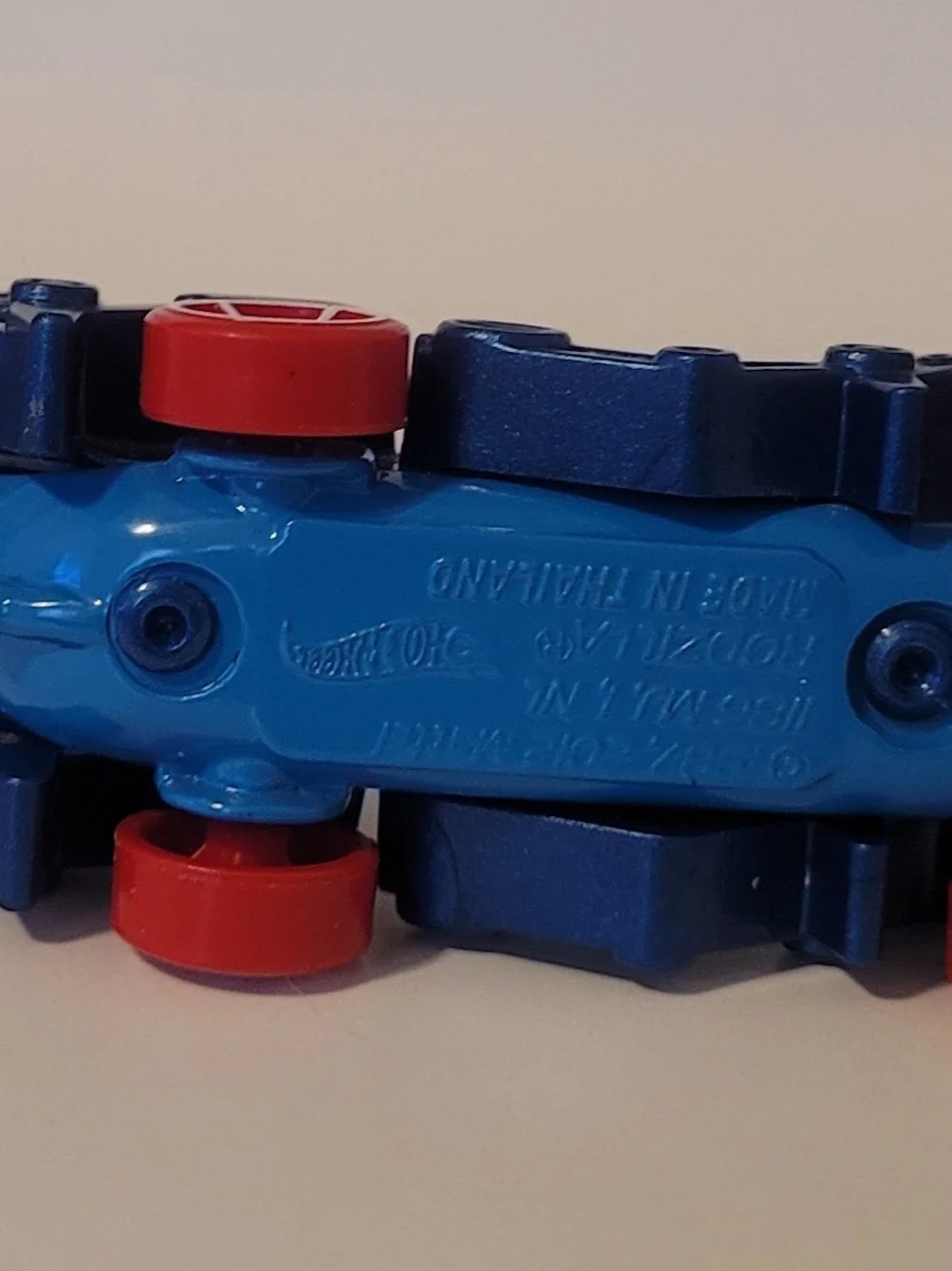 Hot Wheels Blue Rodzilla Dragon Car Moveable Head V8 Engine Diecast 1:64 Loose